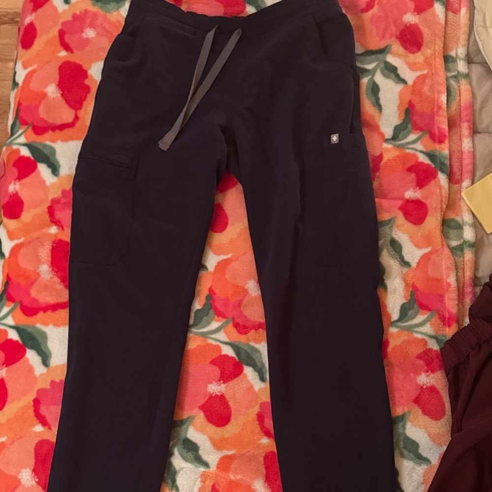FIGS Hunter Green Yola Scrub Pants